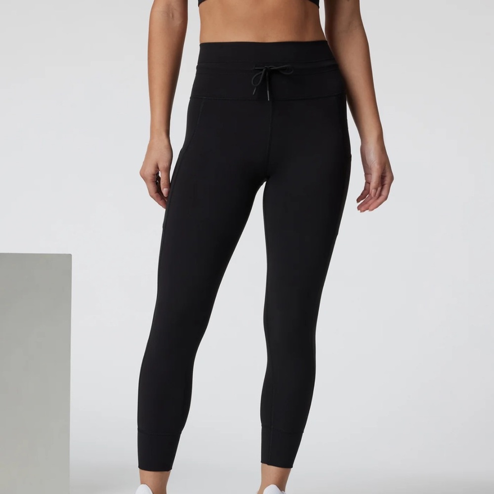Vuori Dailey Legging with Side Pockets